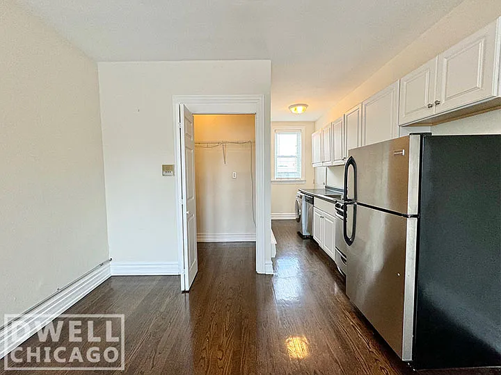 644 W Roscoe St #1N — Photo 3