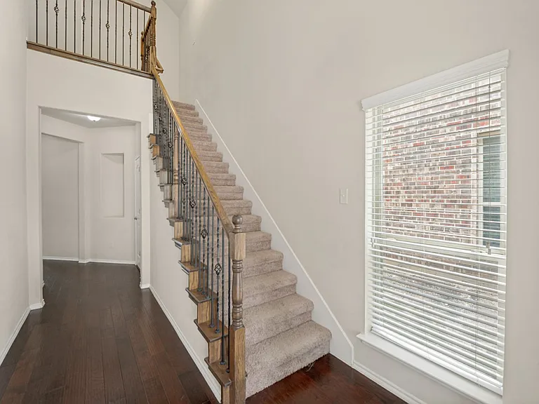 9909 Copperhead Ln — Photo 3