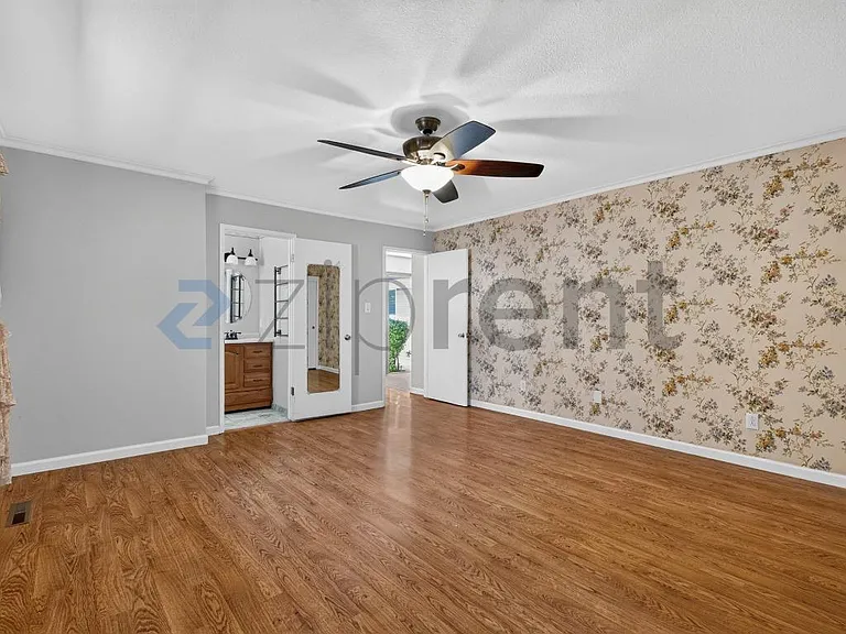 648 San Lorenzo St — Photo 24