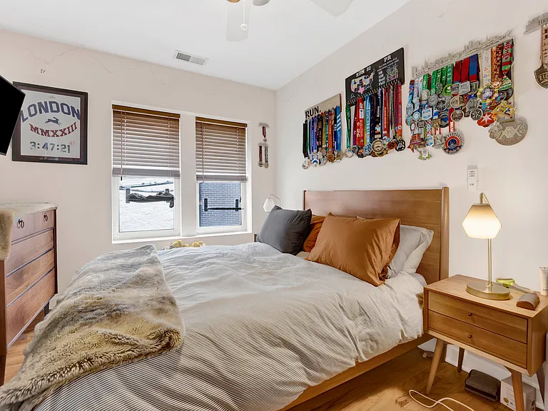 1149 W Cornelia Ave #3A — Photo 8