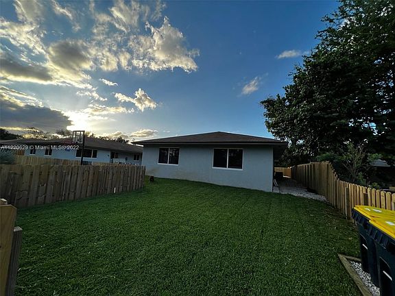 5th image of 42 SW 13th St #42