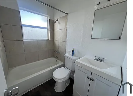 673 SW 7th St #3 — Photo 16