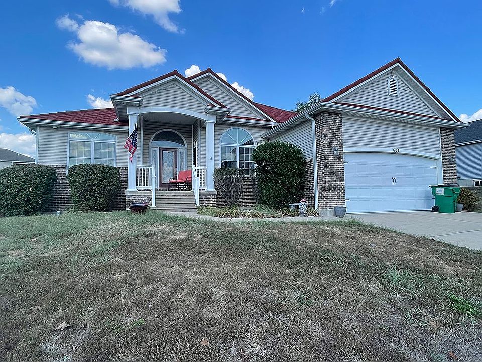 1st image of 607 Meadow Oaks Dr