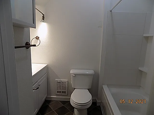 803 E Bird Ave #B — Photo 17