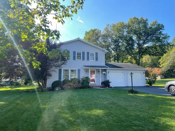 2895 County Line Dr, Big Flats, NY 14814