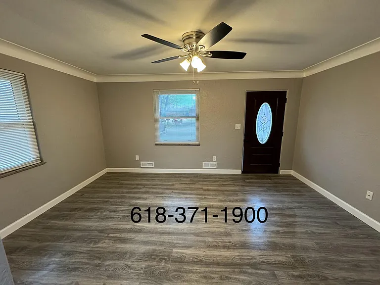 5600 Barbara Ct — Photo 2