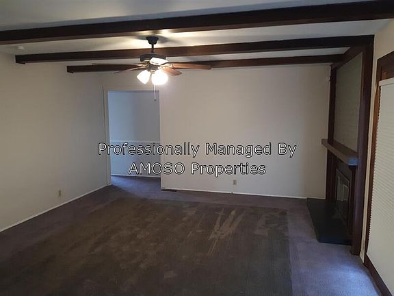 5th image of 10 Edinburg Ct