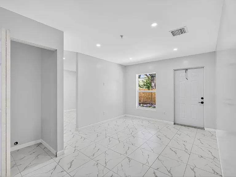 3255 Avenue J #2 — Photo 3