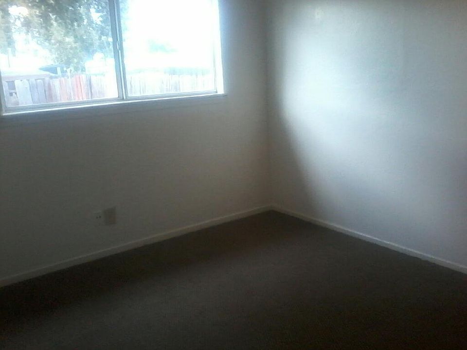 2nd image of 2606 Franklin Way