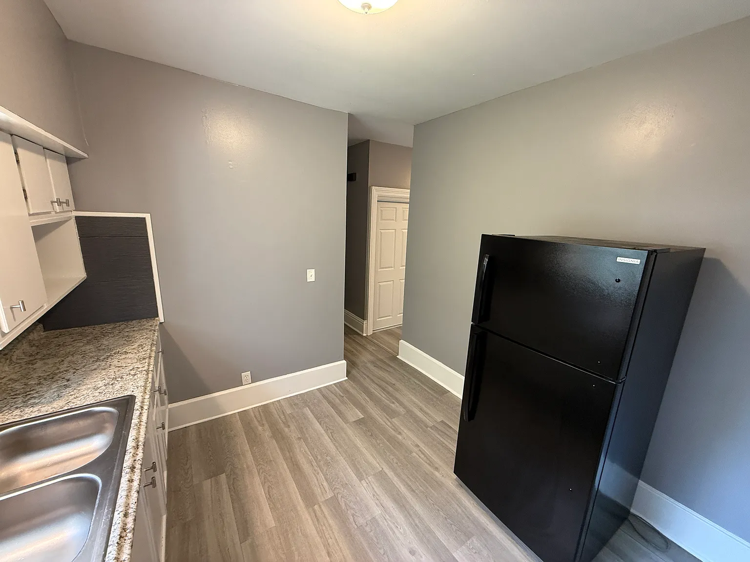 1 bed, 1200 sqft, $800 — Photo 2
