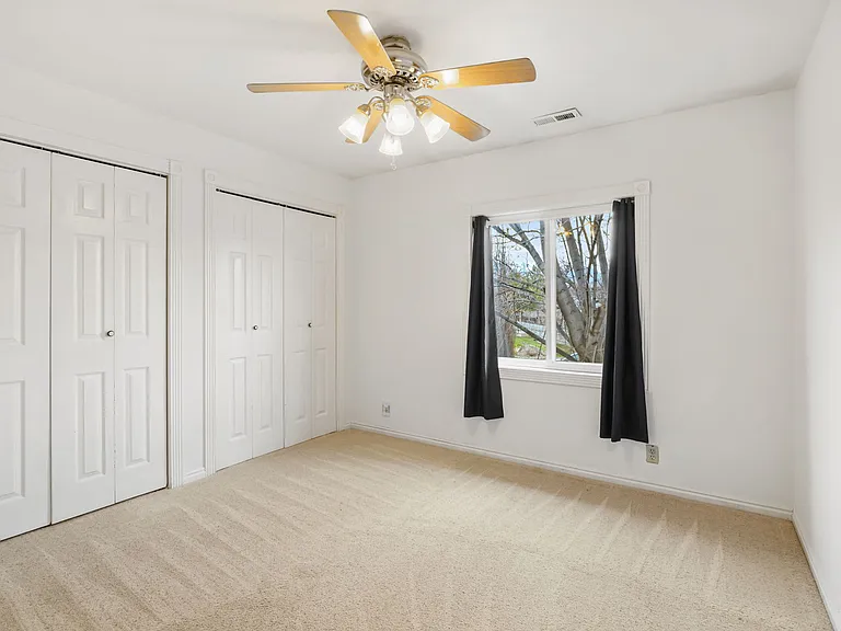 1035 N 260th St E — Photo 24