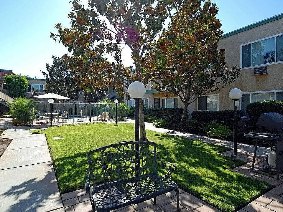 Landmark Gardens Apartments