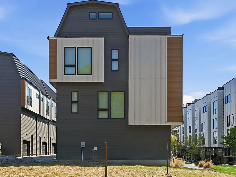 512 Gordon St — Photo 28