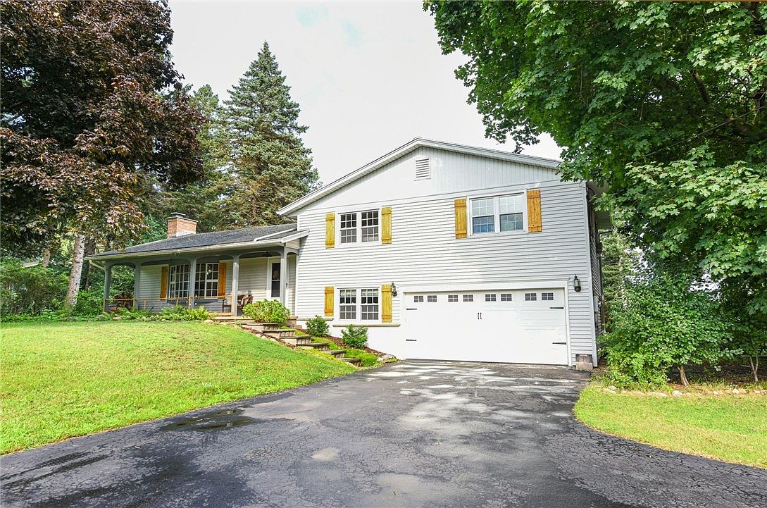 3070 Clover St, Pittsford, NY 14534 Zillow