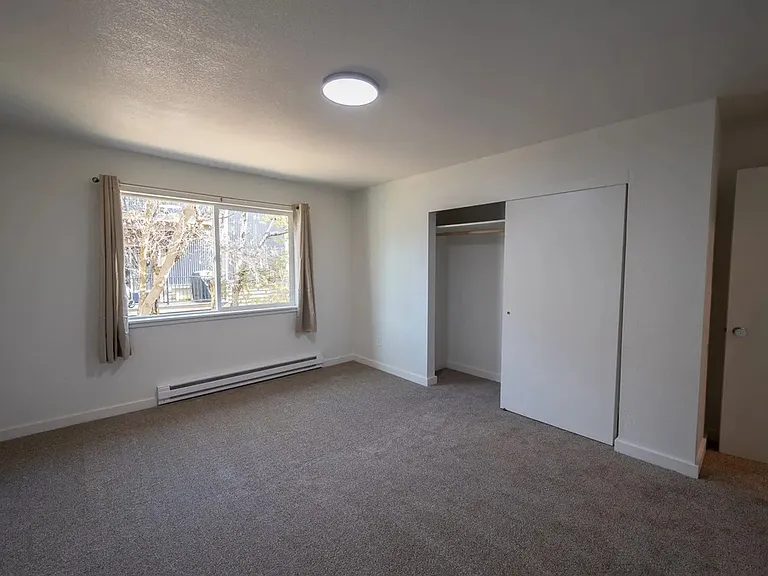 19 Colorado Ave — Photo 7