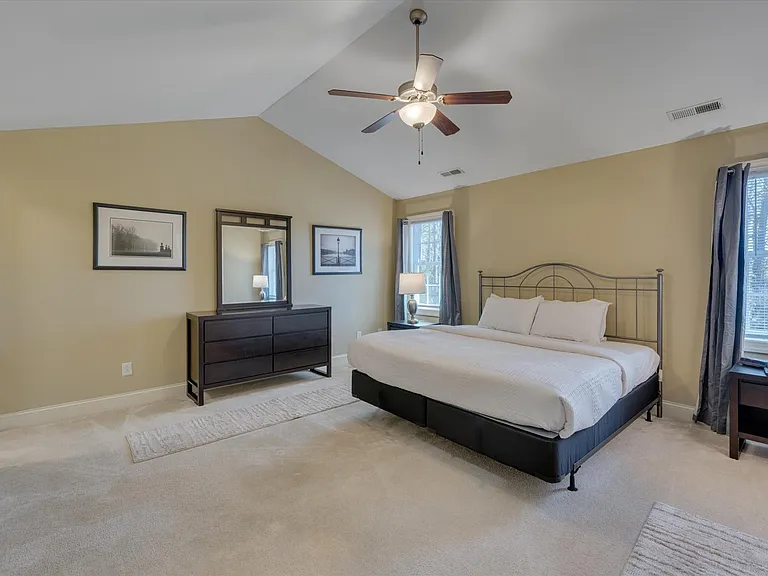 320 Lawrence Rd — Photo 14