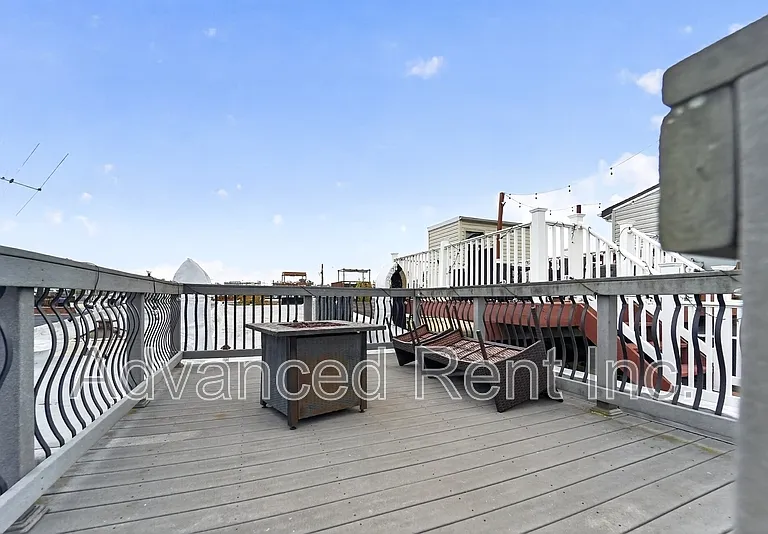 528 S Curley St — Photo 28