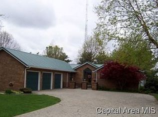 5 Hamilton Dr, South Jacksonville, IL 62650