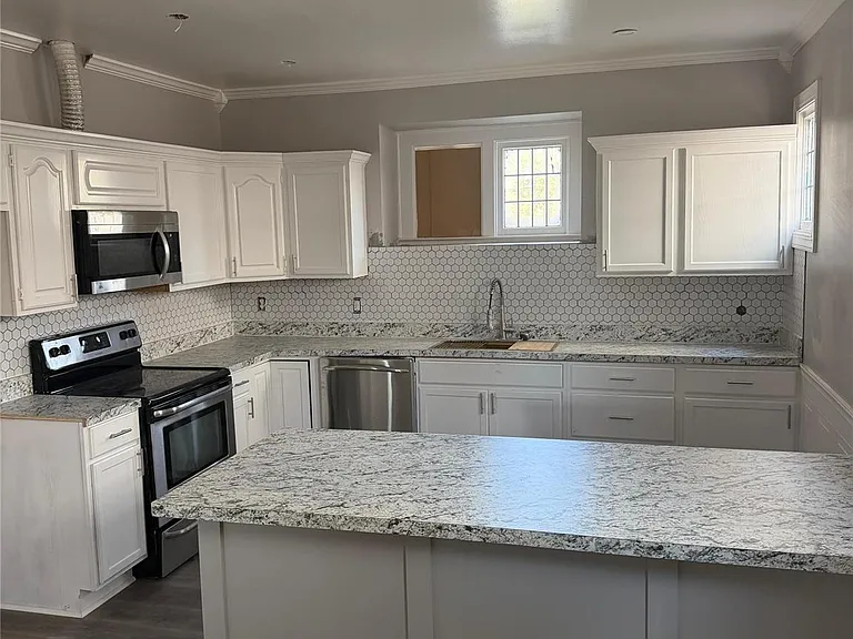 9024 Quincy St — Photo 3