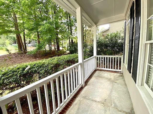 305 Caraway Ln — Photo 3