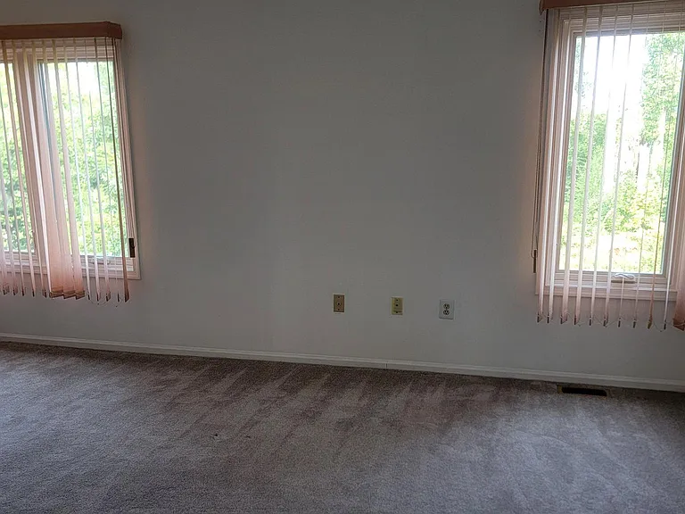 1901 Monroe Ln — Photo 18