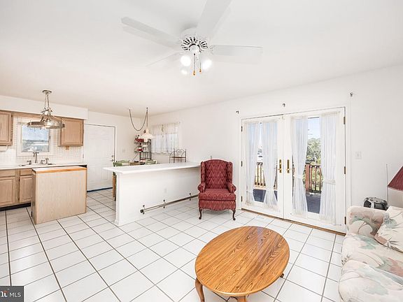 4th image of 10431 Brighton Rd