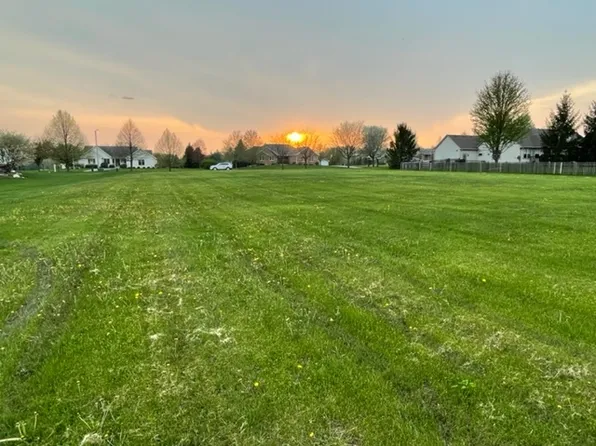 8402 Eagle Rdg, Spring Grove, IL 60081