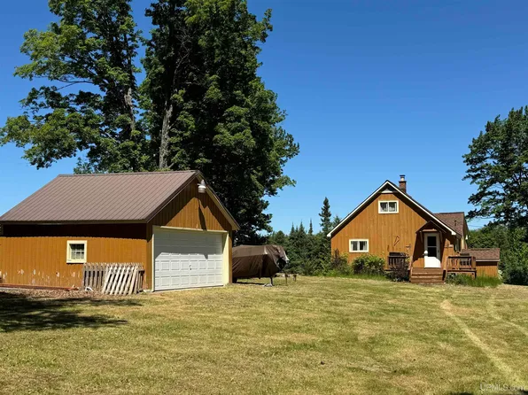 5793 Cut Across Rd, Republic, MI 49879