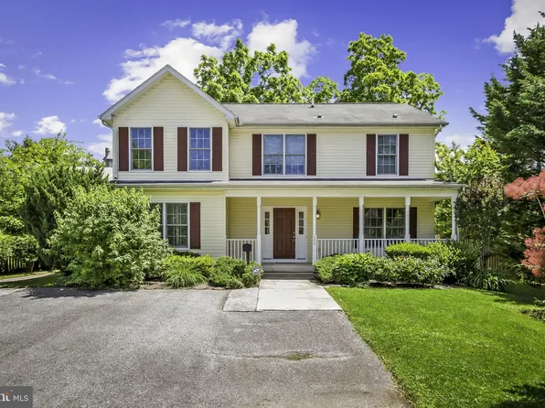 105 Church Ln, Pikesville, MD 21208