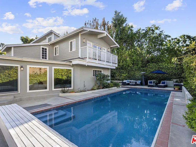 1233 Corsica Dr — Photo 13
