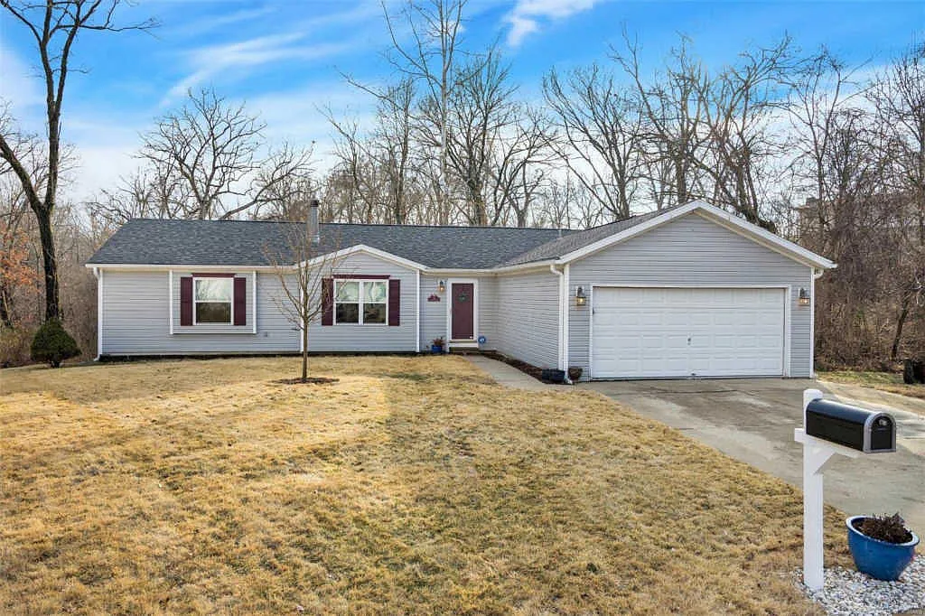 35 Brown Dr photo 1