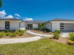 1022 Lindgren Blvd, Sanibel, FL 33957