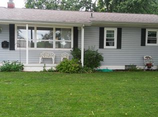 502 9th St, Camanche, IA 52730