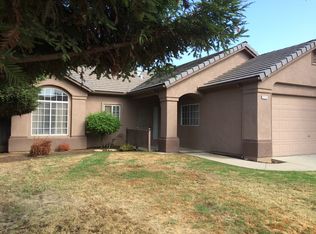 2713 Celeste Ave, Clovis, CA 93611