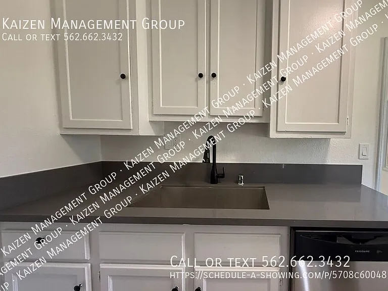 160 W Hillcrest Blvd #A — Photo 5