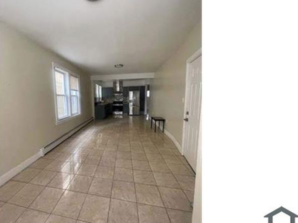 10944 Centreville St FLOOR 1