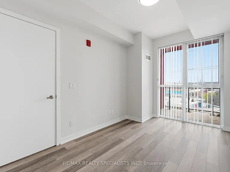5240 Dundas St #B509 — Photo 10
