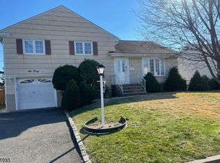641 Fairway Rd #1, Linden, NJ 07036