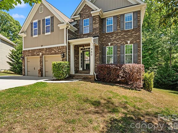 2nd image of 980 Autumn Glen Ct