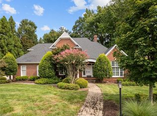 509 Fieldstone Dr, Burlington, NC 27215