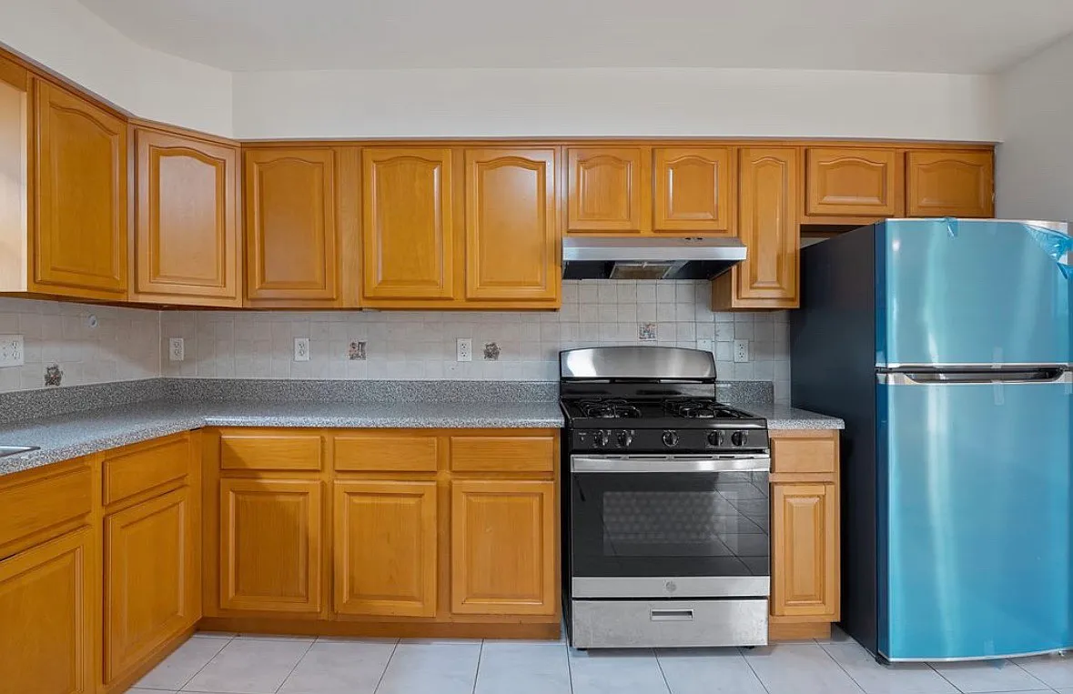 3 bed, 1600 sqft, $2,900 — Photo 4