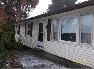 27 Glazier St, Boylston, MA 01505