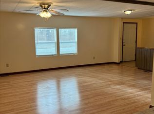 223 11th St #1, Ogden, KS 66517