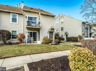 308 Sedgefield Dr, Mount Laurel, NJ 08054