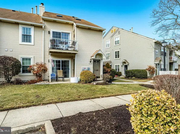 308 Sedgefield Dr, Mount Laurel, NJ 08054