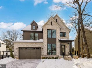 5206 12th St N, Arlington, VA 22205