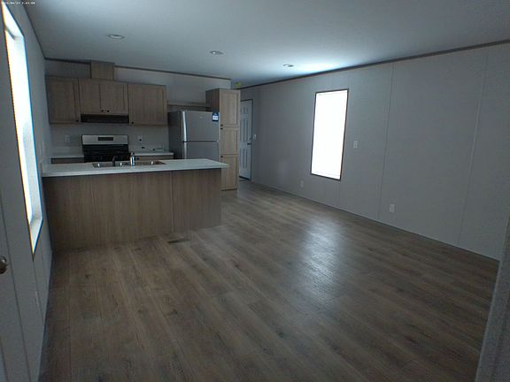 3rd image of 4285 N State Rd #9-2