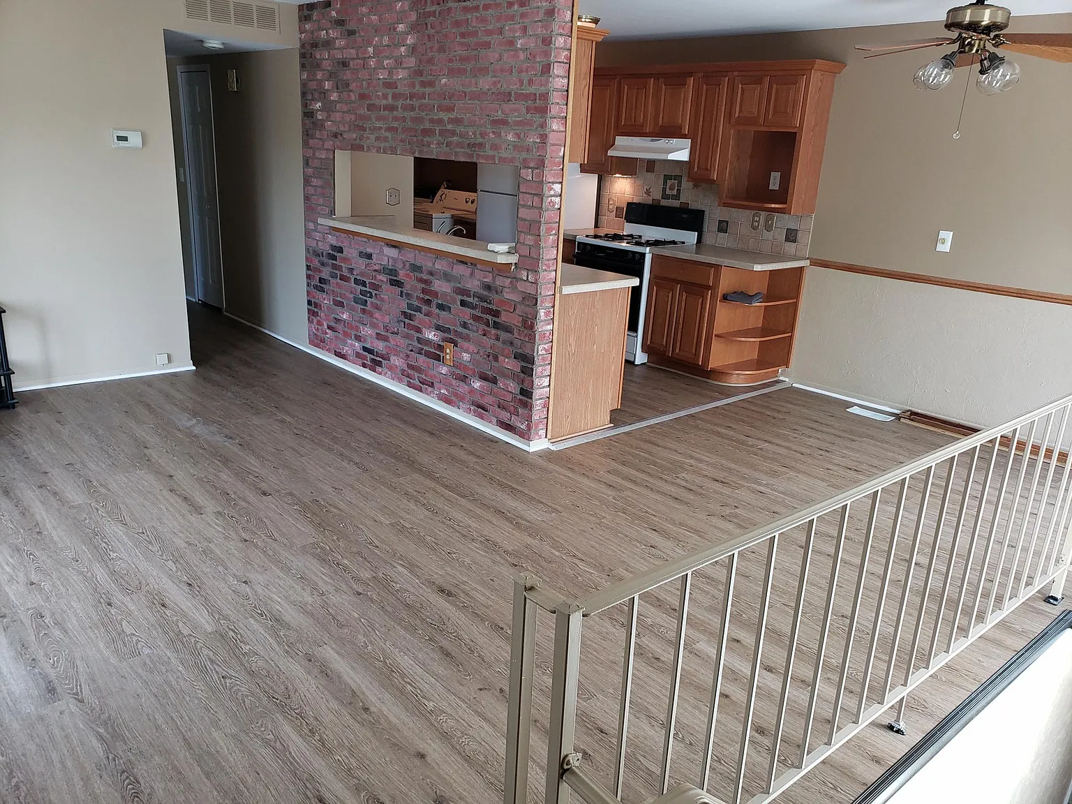 23653 Stonehenge Boulevard — Photo 4