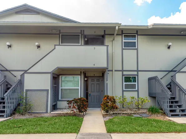 8419 SE Croft Circle #F-4, Hobe Sound, FL 33455