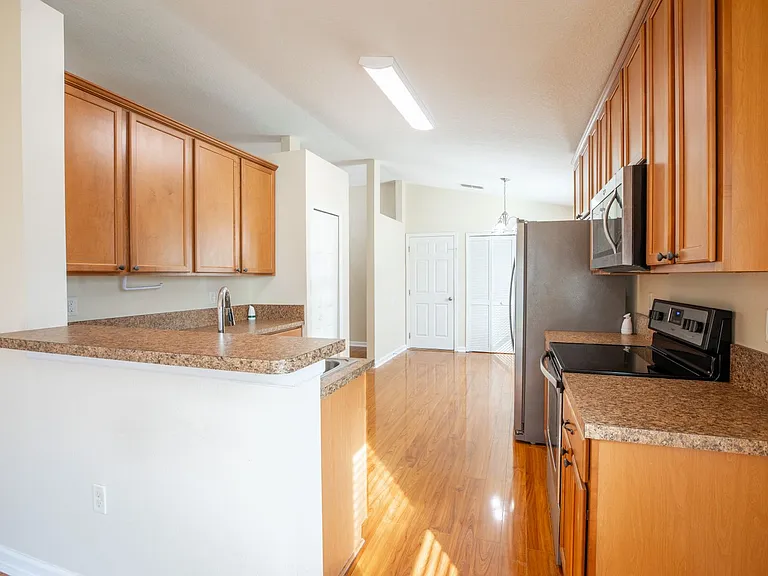 5253 Plantation Home Way — Photo 15